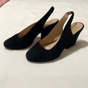 Accessoire Diffusion Black Suede Slingback Platform Pump